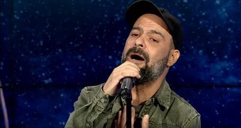 עמיר בניון. מופע מרגש ועוצמתי