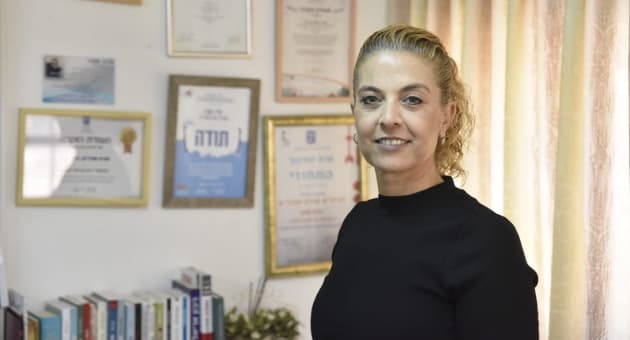 מירב אלבז