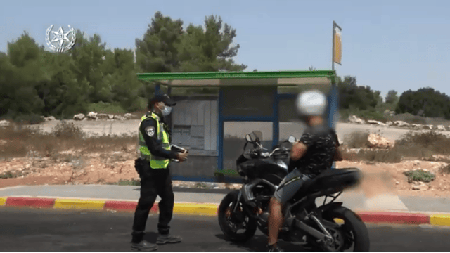 עשרות דוחות נרשמו נגד כלי רכב דו גלגליים
