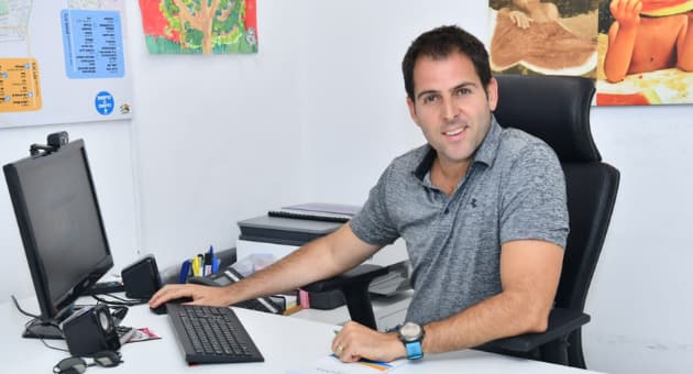 דניאל בן