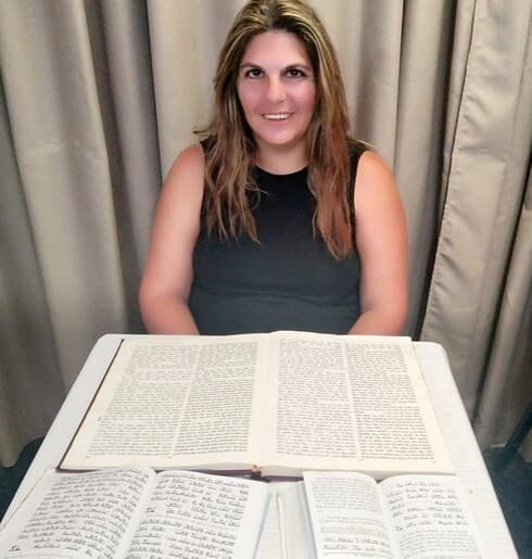 מיטל אלבז־לביא. "הכלכלה גם תהיה יחסית יציבה"  
