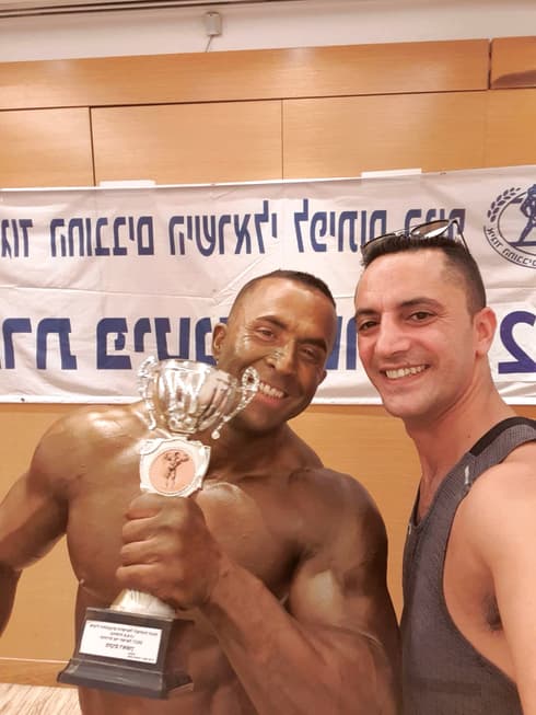 יוסי אדרי. שנים מחכה לגביע (צילום: אלבום פרטי) יוסי אדרי. שנים מחכה לגביע