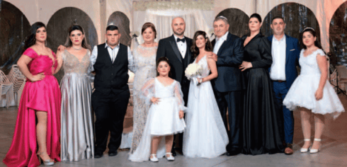 משפחת ללוצשווילי בחתונת האח פיני (צילום: אלבום פרטי) משפחת ללוצשווילי בחתונת האח פיני
