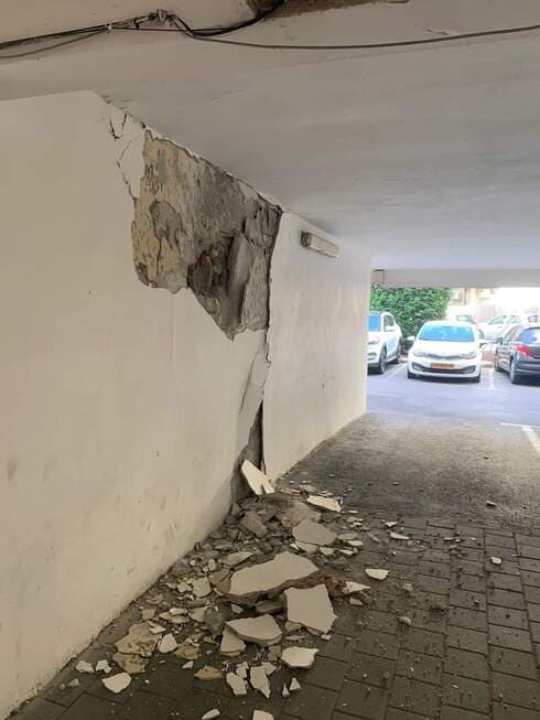 הבניין ברחוב סרלין. סדקים עמוקים בקירות
