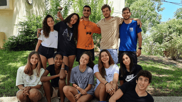 קומונת בית אפל קומונת בית אפל