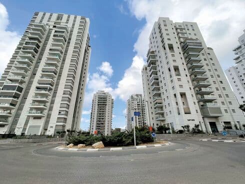 רחוב צבי תדמור, חולון