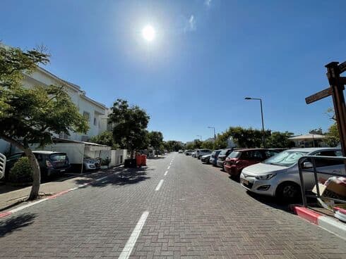 רחוב שדמות דבורה (צילום: קובי קואנקס) רחוב שדמות דבורה
