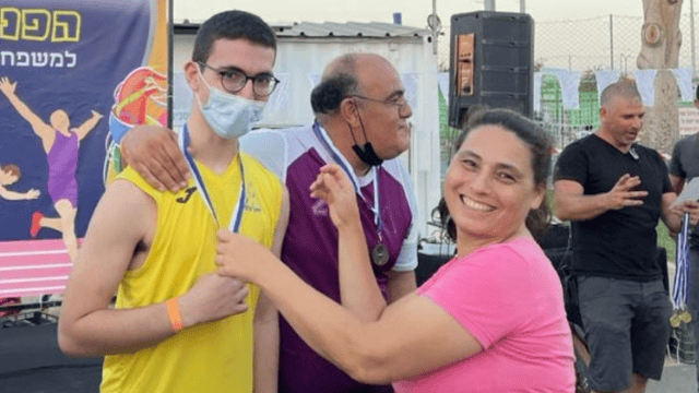 יובל עובדיה במרוץ קודם