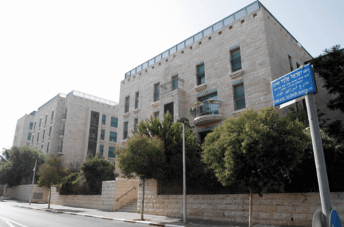 מפירות מניבים לנדל"ן מניב. ישראל אלדד (צילום: מיקי אלון) רחוב ישראל אלדד בארנונה