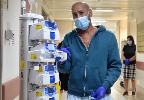 בנוסף להתמודדות עם שני ילדים בעלי צרכים מיוחדים ועם מוות במשפחה, דור גז שוב חלה בסרטן. עכשיו הוא ואשתו מעיין מבקשים את עזרת הציבור