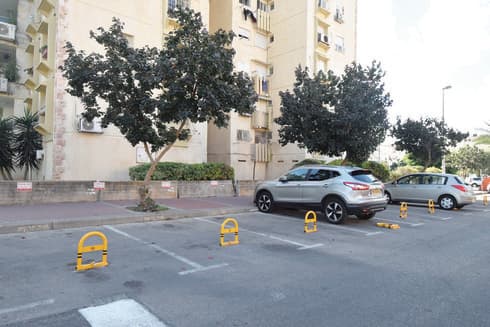 רוב הזמן החניות ריקות. המחסומים, השבוע 