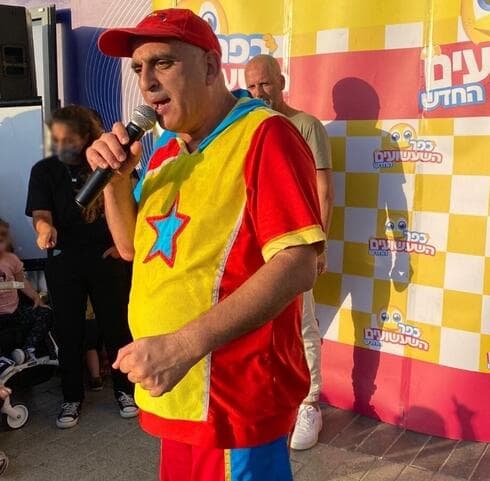 יובל המבולבל (צילום: ארקדי דייץ' ) יובל המבולבל בכפר השעשועים בחולון