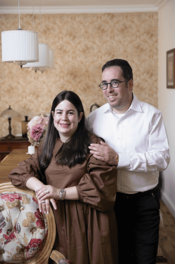לאה ורפי השבוע בביתם. "חלק מהתגובות היו: 'איך את לא מתביישת?