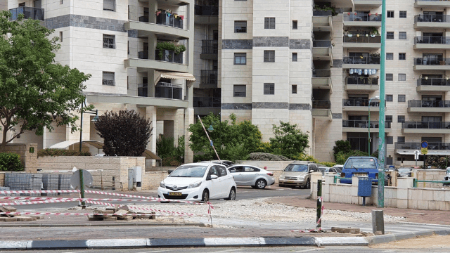 רחוב הרב פינצ'י. נחסם רחוב הרב פינצ'י. נחסם