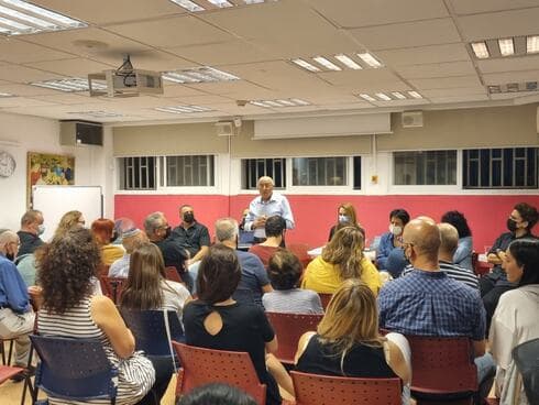 פגישת ראש העירייה עם הדיירים