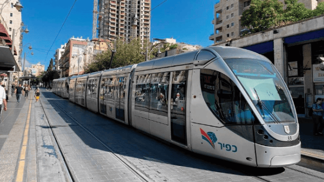 "התחבורה הציבורית בירושלים במצב חירום" (צילום: יצחק טסלר) הרכבת הקלה