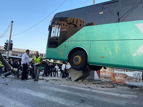 זירת התאונה (צילום: לירן תמרי) זירת התאונה