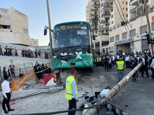זירת התאונה (צילום: לירן תמרי) זירת התאונה