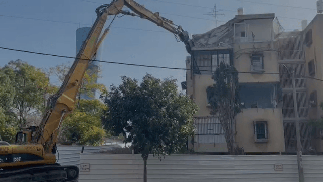 הריסת הבניין המסוכן