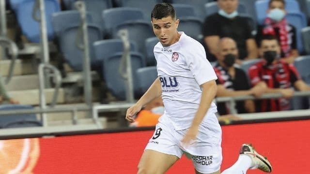 נחמני במדי נוף הגליל. "מאמין שאגיע  רחוק"