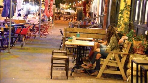 מתחם "רינגלבלום" בו מבלים הסטודנטים. לא כולם מרגישים ביטחון בשעות המאוחרות