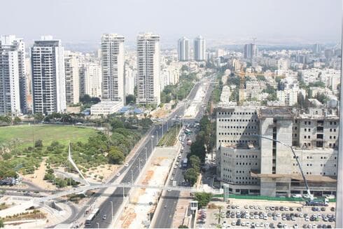 העיר פתח תקוה