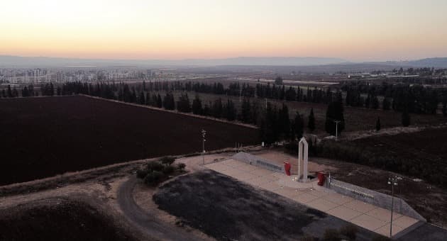 השטח שעליו יקום הרובע החדש - מבט מעפולה לבלפוריה