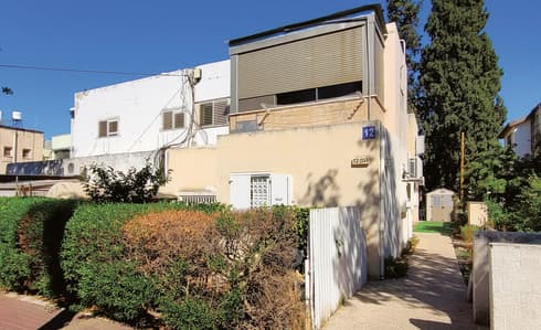 לאחר הביקור בדירה, הרוכשים חזרו בהם. הבניין ברח' הגפן