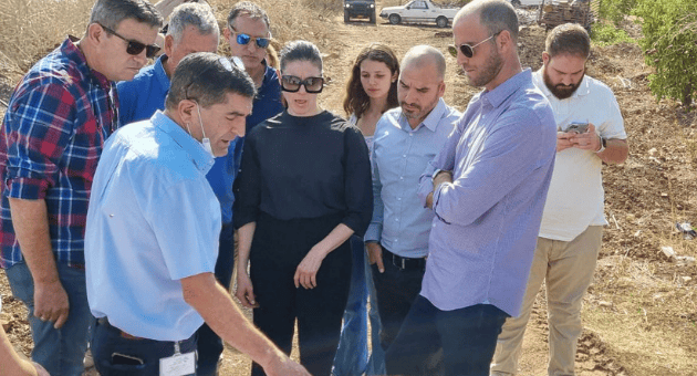 השרה מקבלת הסברים