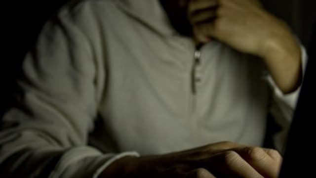 "מעוניין בסט כדי לשחוט את אשתי"