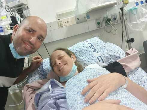 "אנחנו בסוג של טראומה חיובית שייקח לנו עוד זמן לעכל". שי יונגרמן ולילך גלבוע ( צילום: פרטי) שמחים ומאושרים. שי יונגרמן ולילך גלבוע