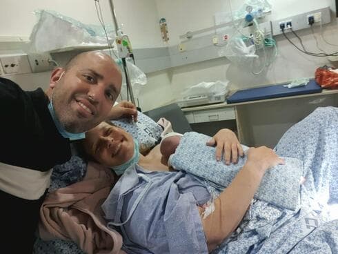 שמחים ומאושרים. שי יונגרמן ולילך גלבוע שמחים ומאושרים. שי יונגרמן ולילך גלבוע