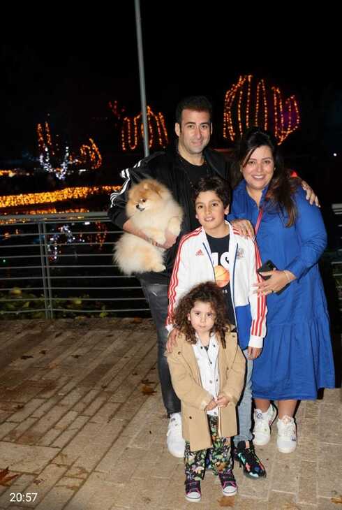 קובי מאור, אשתו והילדים 