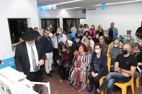 הדלקת נר במרכז (משה מעוז) הדלקת נר המרכז