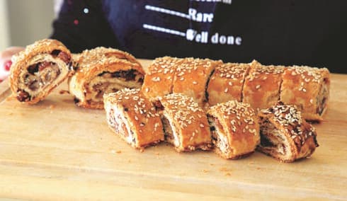 שטרודל ריבה עם צימוקים ואגוזים