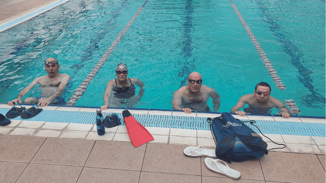 מימין, חברי המועדון רובי גרומי, ירון חכמוב, רוני שפר, יגאל אורבך מימין, חברי המועדון רובי גרומי, ירון חכמוב, רוני שפר, יגאל אורבך