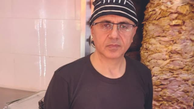 סלאודה השבוע בעסק. "יש מחיר ליהודי, ויש לערבי"