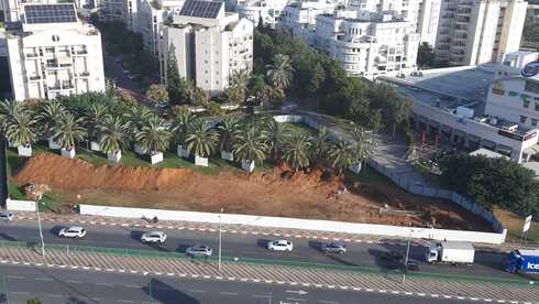 המתחם במחלוקת - לקראת הקמת הגשר