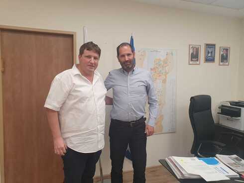 רמי גרינברג בפגישה עם מנכ"ל משרד הפנים יאיר הירש