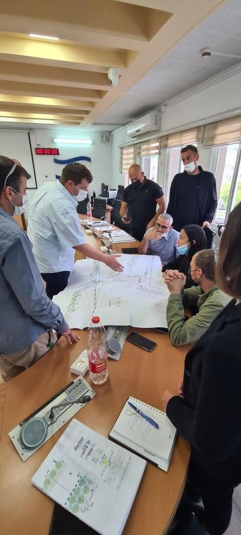 מפגש בנושא אופנידן
