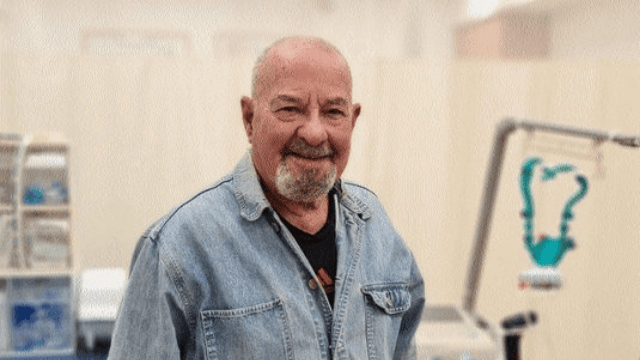 שם טוב אזואלס. העין ניצלה  