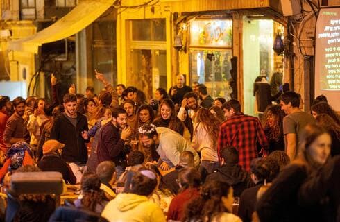פרידה מה"בולינט": המקום שהיה סמל לחילוניות בירושלים נסגר השבוע אחרי 27 שנה (צילום: עמית שאבי) פרידה מה"בולינט": המקום שהיה סמל לחילוניות בירושלים נסגר השבוע אחרי 27 שנה