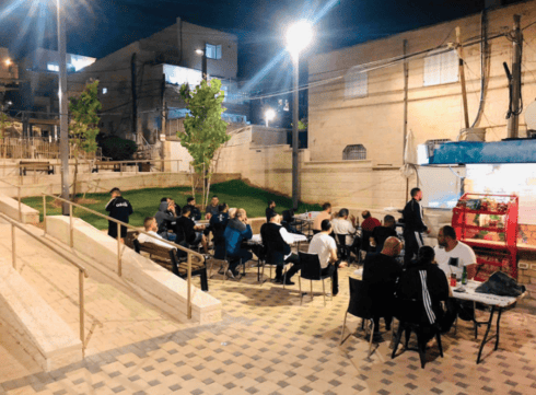 לזכר האח. הבוטקה של מושיקו (צילום: שמעון דוינו) לזכר האח. הבוטקה של מושיקו