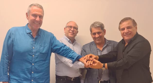 יש גוש של 16 חברים. לזר קפלון מצטרף 