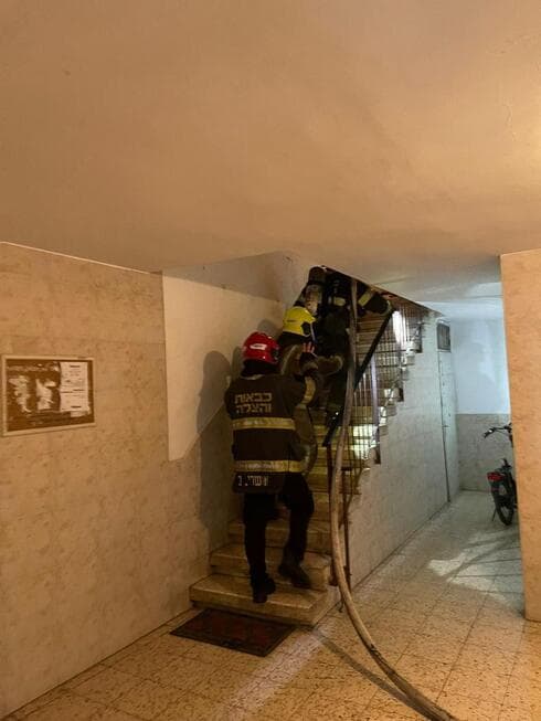 חילוץ מהבניין ברחוב זלמן ארן