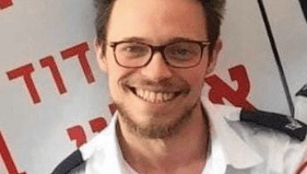 שניידר ז"ל בעבודתו במד"א