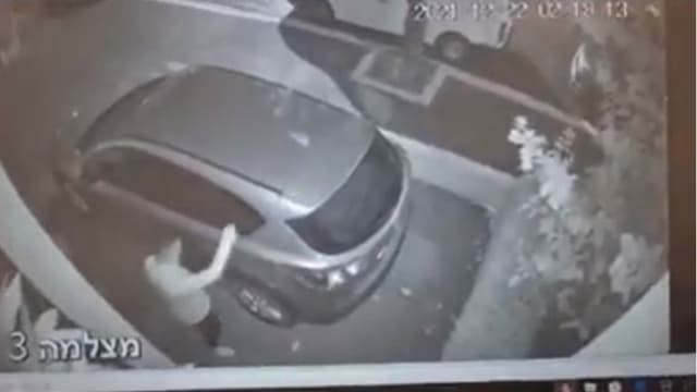 גנב רכב רחוב חיים כהן פתח תקוה