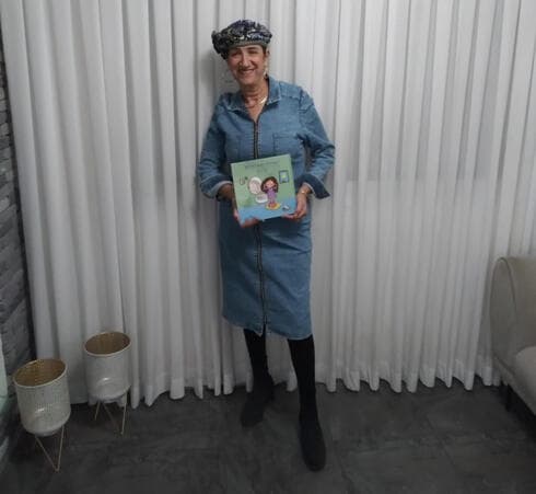 מרגלית שנה, מחברת הספר "נעה'לה והתלתלים"