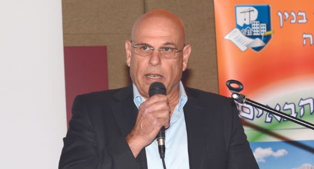 "מחכים לתום תקופת קליש". חיים פיגלין
