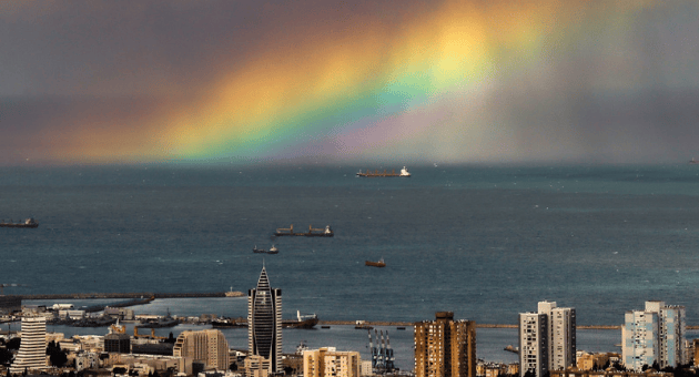 קשת בענן מעל הים בחיפה קשת בענן מעל הים בחיפה